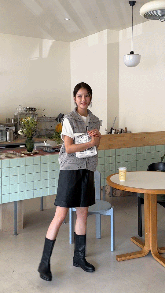 펀칭 카라 슬리브리스 가디건